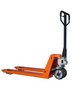 Der robuste Gabelhubwagen tr&auml;gt bis zu 2.500 kg und rangiert dank 210&deg; Lenkeinschlag auch auf engstem Raum.